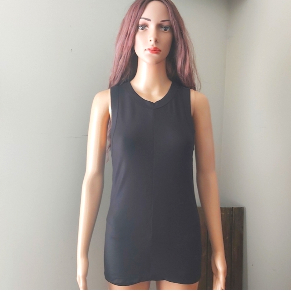Alexander Wang x Uniqlo tank top Heattech black crew neck workout exerc…